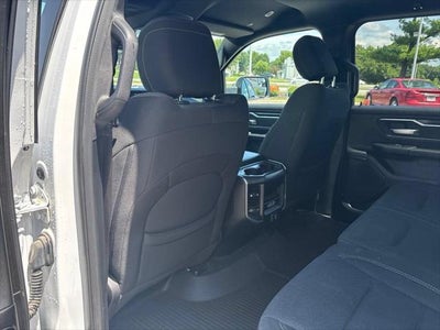 2020 RAM 1500 Big Horn Crew Cab 4x4 5'7' Box