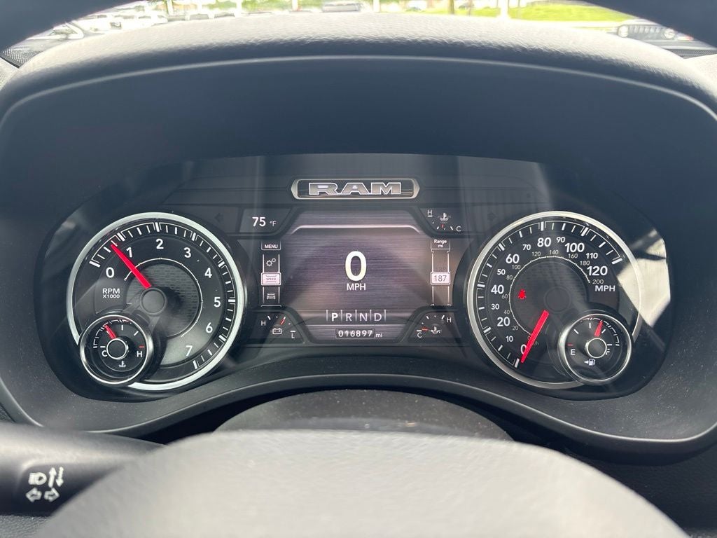 2021 RAM 1500 Big Horn Crew Cab 4x4 5'7' Box