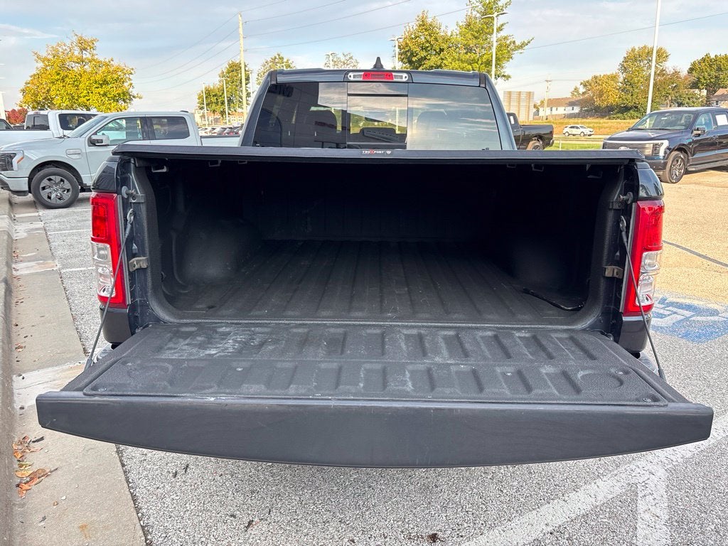 2020 RAM 1500 Big Horn Crew Cab 4x4 5'7' Box