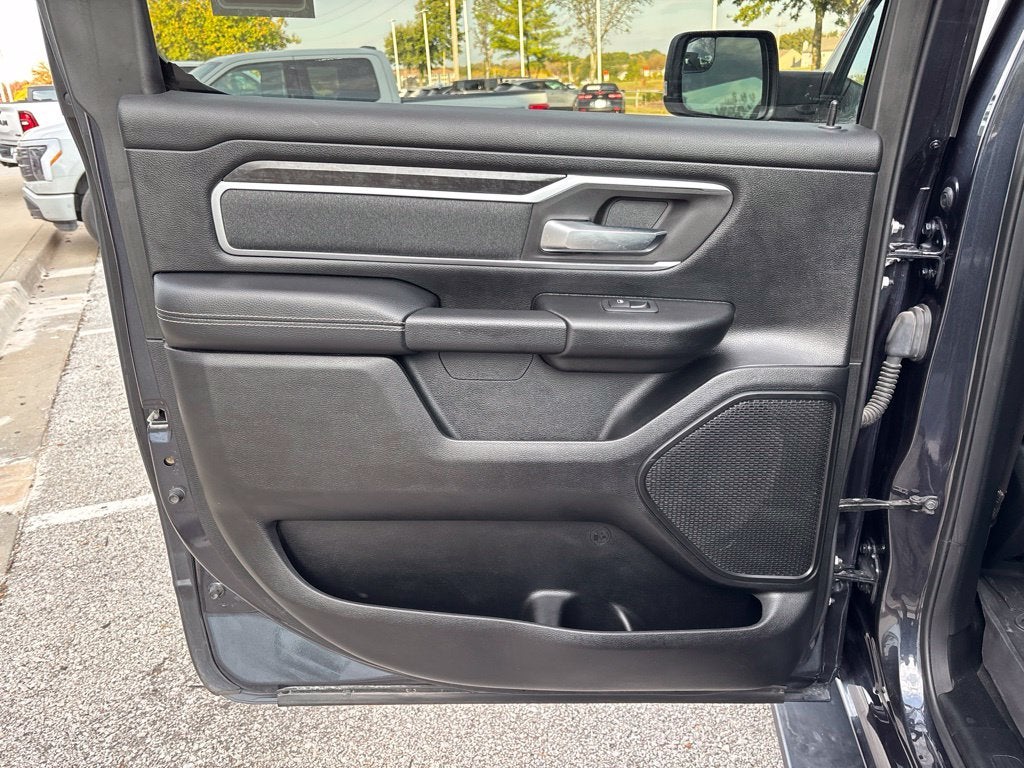 2020 RAM 1500 Big Horn Crew Cab 4x4 5'7' Box