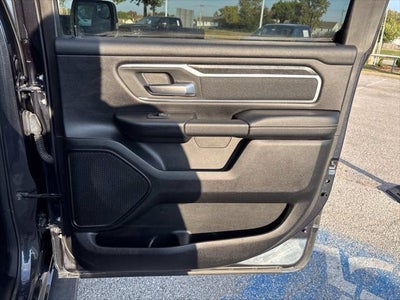 2020 RAM 1500 Big Horn Crew Cab 4x4 5'7' Box