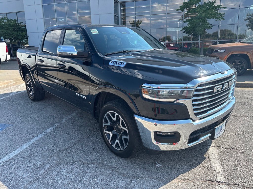 2025 RAM 1500 Laramie Crew Cab 4x4 5'7' Box