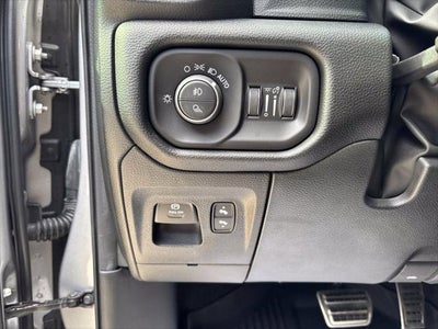 2022 RAM 1500 Laramie Crew Cab 4x4 5'7' Box