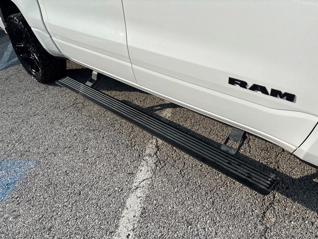 2023 RAM 1500 Laramie Crew Cab 4x4 5'7' Box