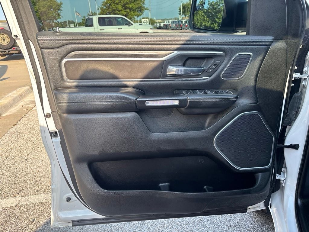 2023 RAM 1500 Laramie Crew Cab 4x4 5'7' Box