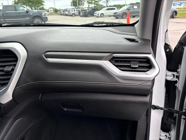 2023 GMC Acadia FWD SLT