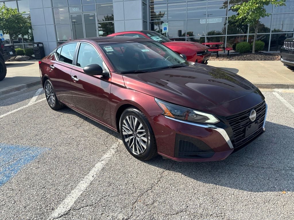 2025 Nissan Altima SV FWD