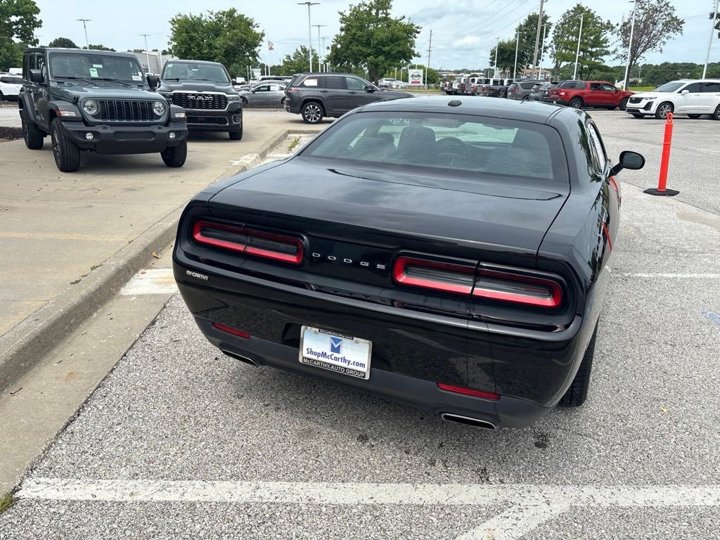 2015 Dodge Challenger SXT