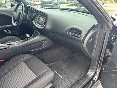 2015 Dodge Challenger SXT