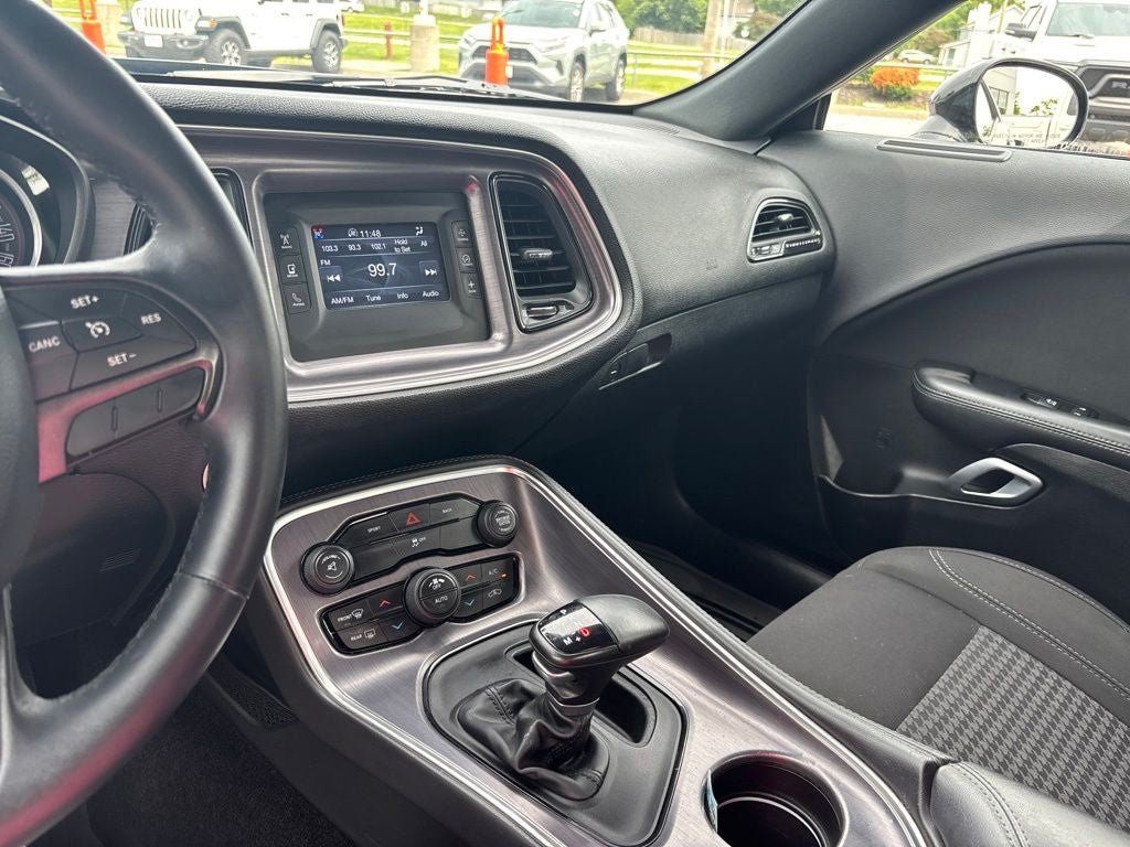 2015 Dodge Challenger SXT