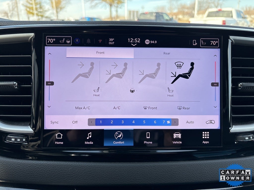 2025 Chrysler Pacifica Select