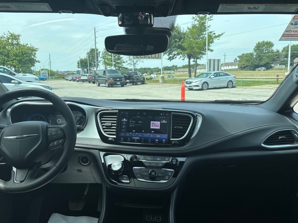 2025 Chrysler Pacifica Limited