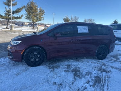 2022 Chrysler Pacifica Hybrid Touring L