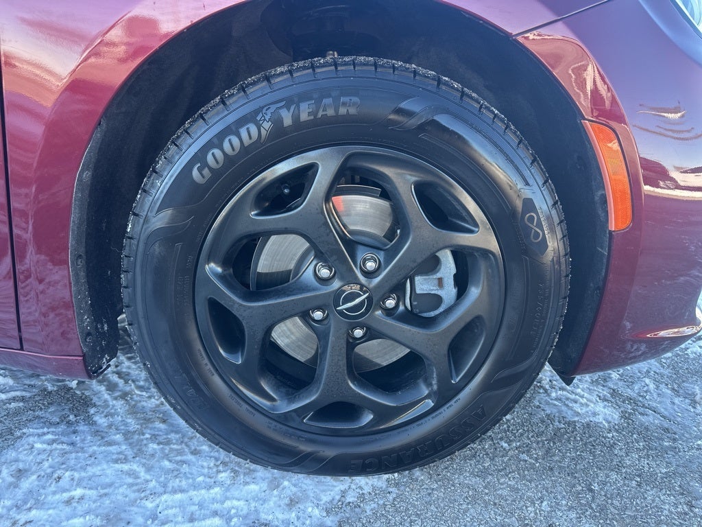 2022 Chrysler Pacifica Hybrid Touring L