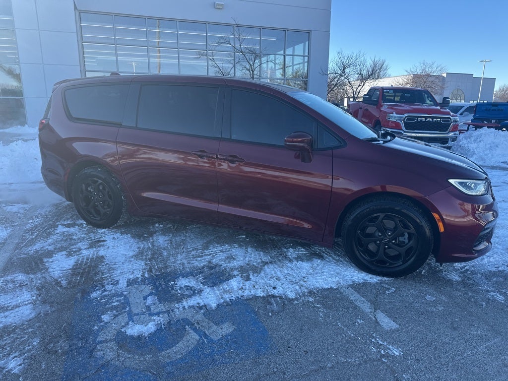 2022 Chrysler Pacifica Hybrid Touring L