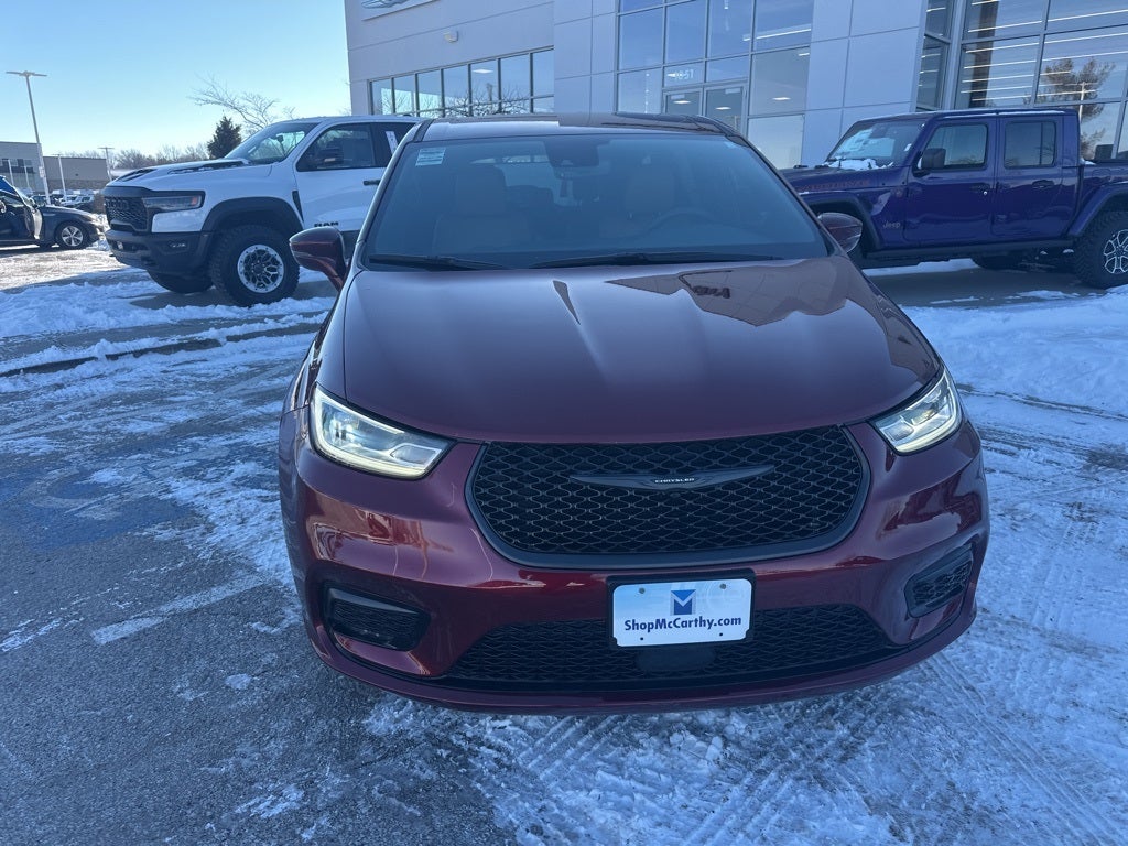 2022 Chrysler Pacifica Hybrid Touring L