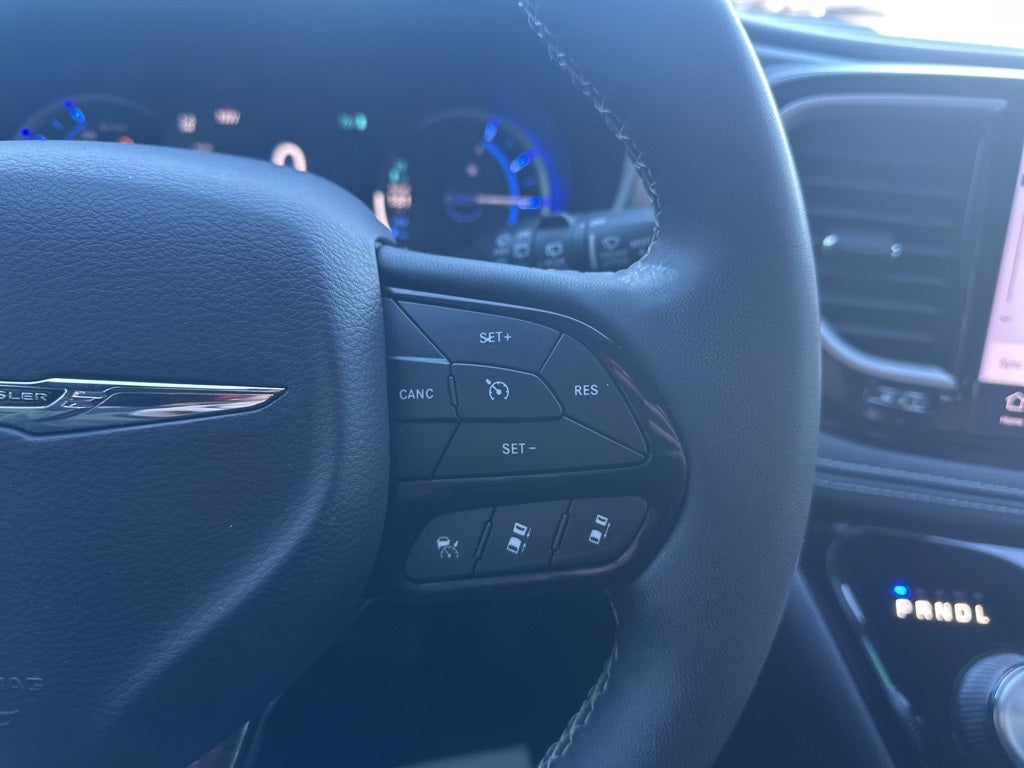 2022 Chrysler Pacifica Hybrid Touring L
