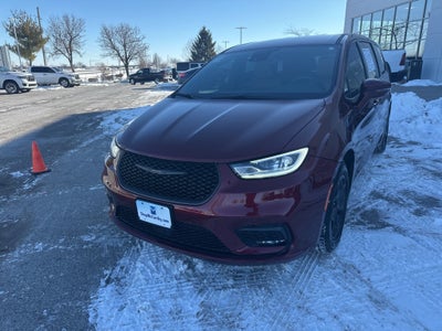 2022 Chrysler Pacifica Hybrid Touring L