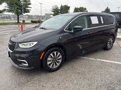 2023 Chrysler Pacifica Hybrid Touring L