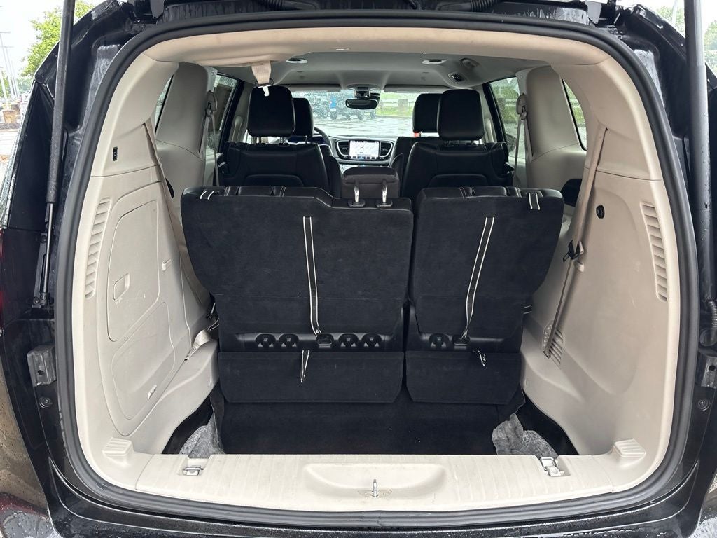 2023 Chrysler Pacifica Hybrid Touring L