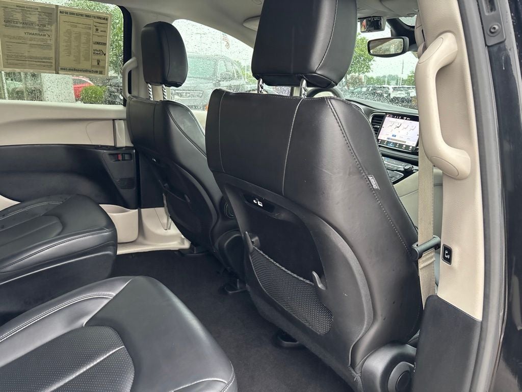 2023 Chrysler Pacifica Hybrid Touring L