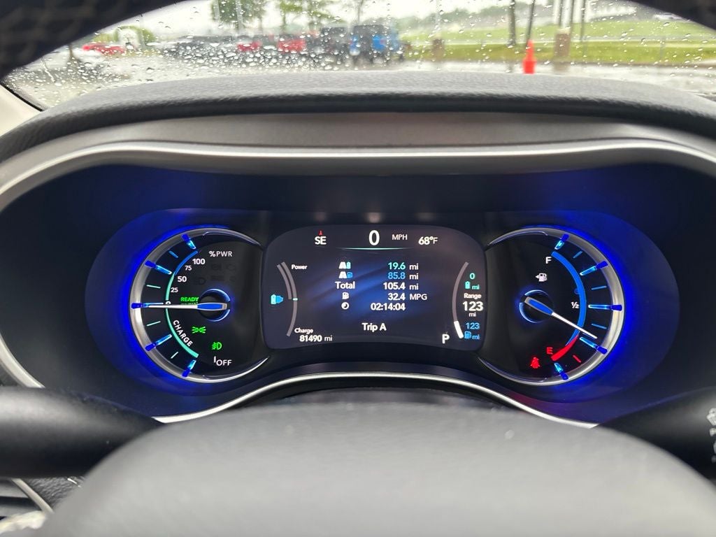 2023 Chrysler Pacifica Hybrid Touring L