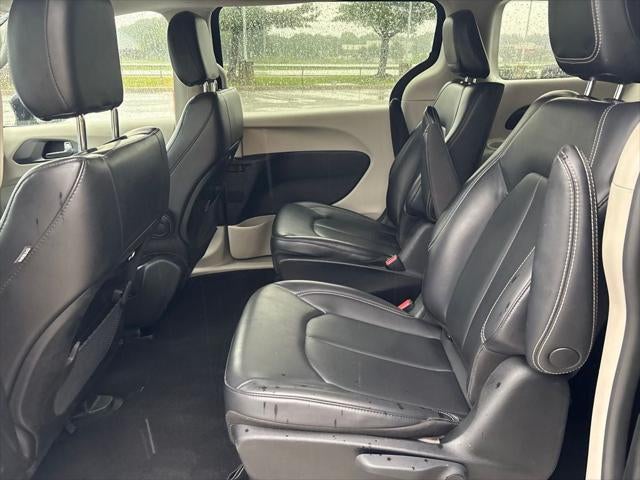 2023 Chrysler Pacifica Hybrid Touring L