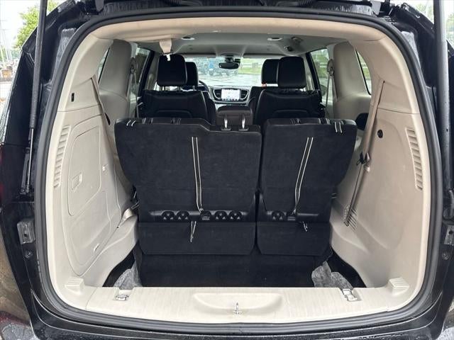 2023 Chrysler Pacifica Hybrid Touring L