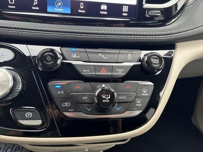 2023 Chrysler Pacifica Hybrid Touring L