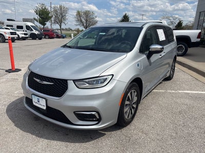 2023 Chrysler Pacifica Hybrid Limited