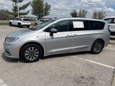 2023 Chrysler Pacifica Hybrid Limited