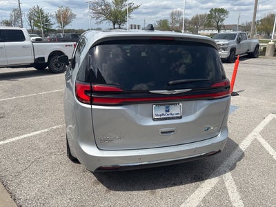 2023 Chrysler Pacifica Hybrid Limited