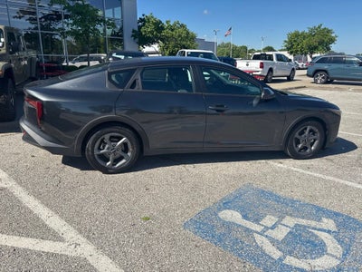 2025 Kia K4 LXS