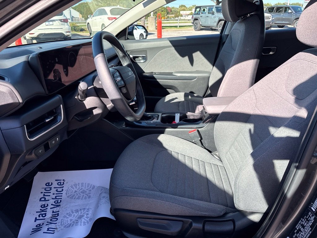 2025 Kia K4 EX