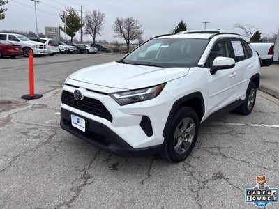 2022 Toyota RAV4 Hybrid XLE