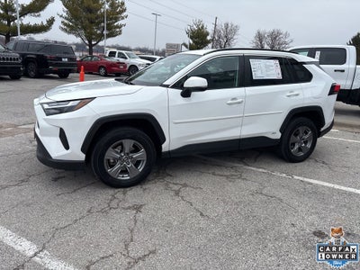 2022 Toyota RAV4 Hybrid XLE
