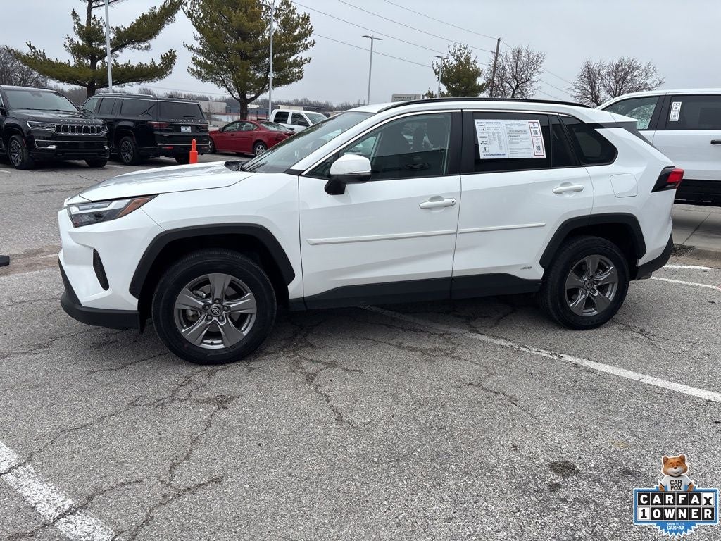 2022 Toyota RAV4 Hybrid XLE