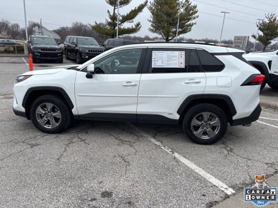 2022 Toyota RAV4 Hybrid XLE