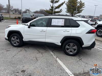 2022 Toyota RAV4 Hybrid XLE