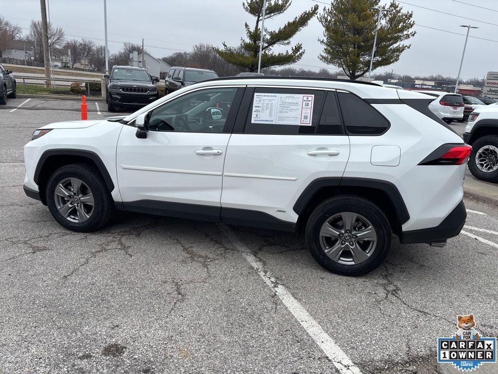 2022 Toyota RAV4 Hybrid XLE