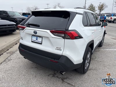 2022 Toyota RAV4 Hybrid XLE
