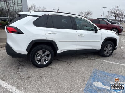 2022 Toyota RAV4 Hybrid XLE