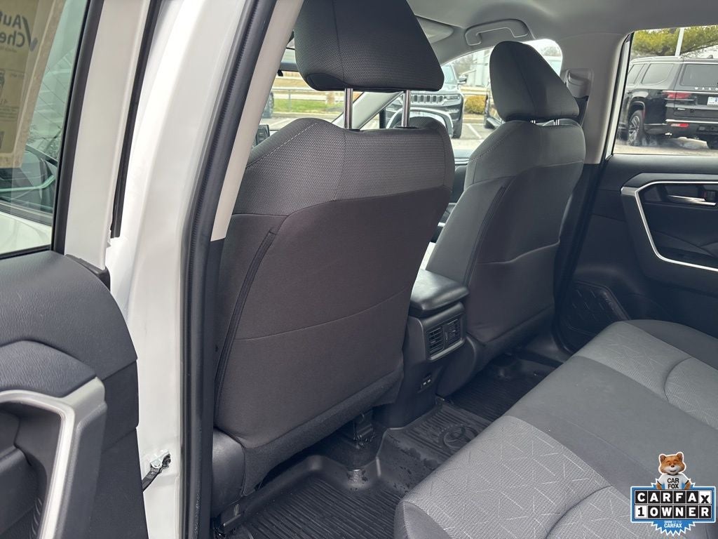 2022 Toyota RAV4 Hybrid XLE