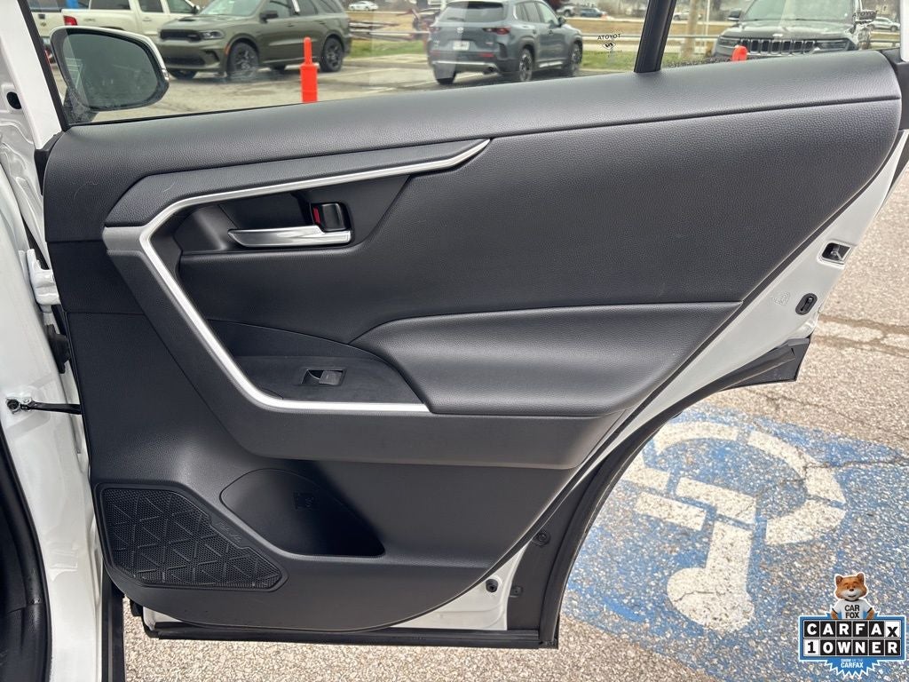 2022 Toyota RAV4 Hybrid XLE