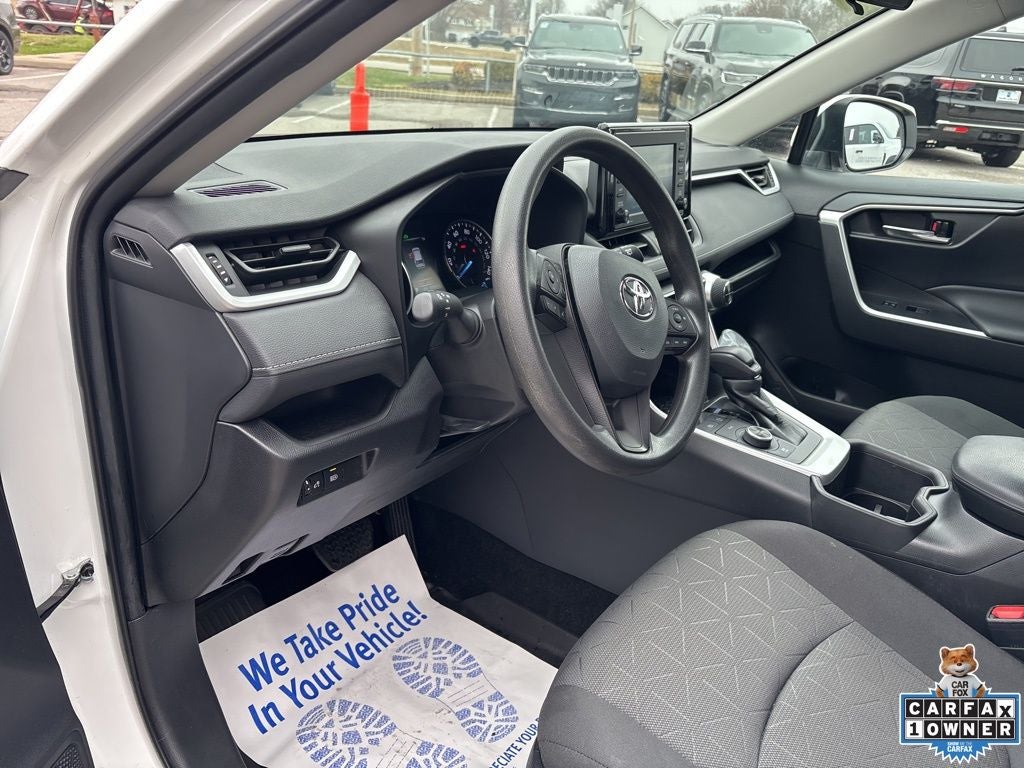 2022 Toyota RAV4 Hybrid XLE