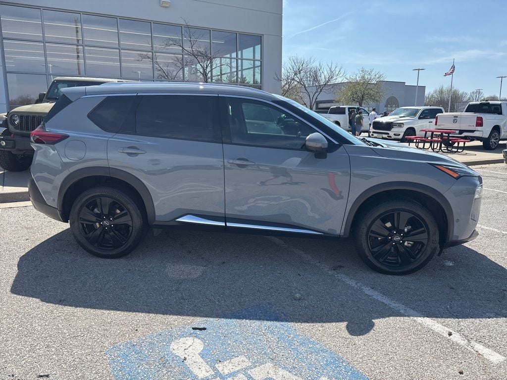 2022 Nissan Rogue SL