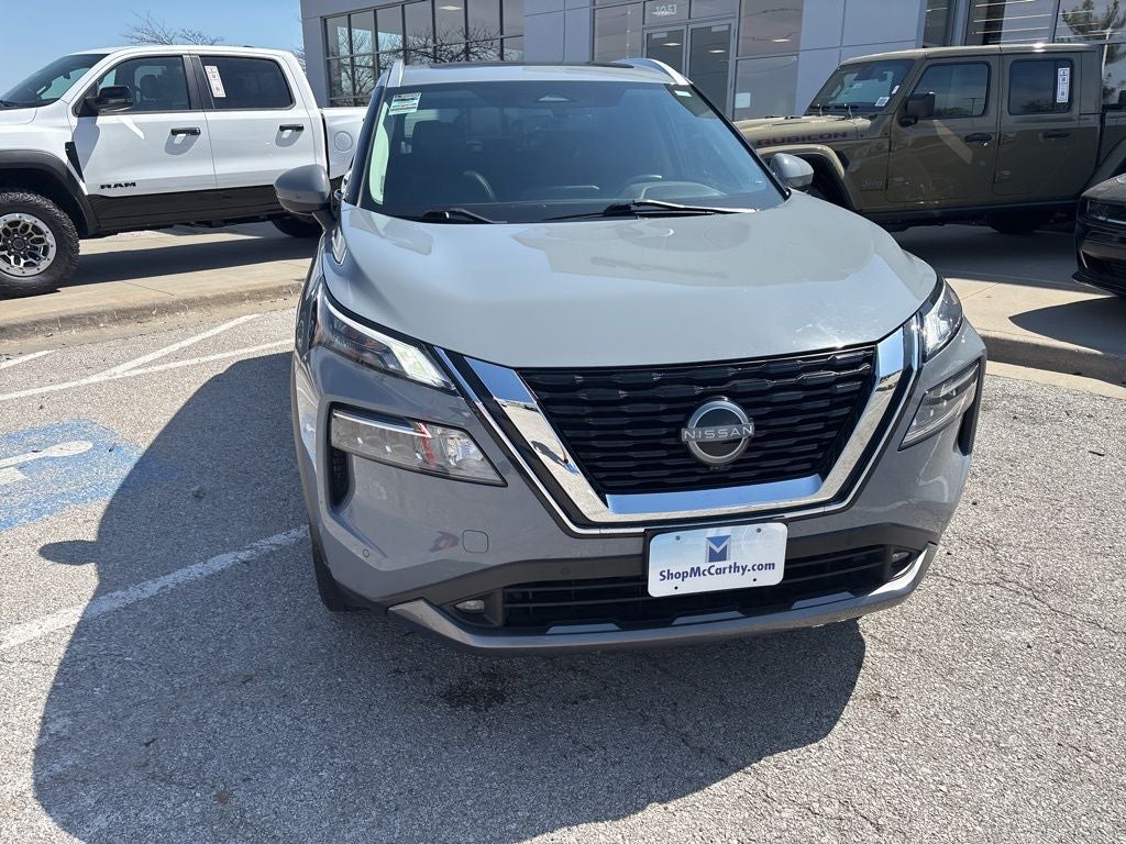 2022 Nissan Rogue SL