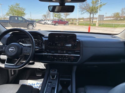 2025 Nissan Pathfinder SL