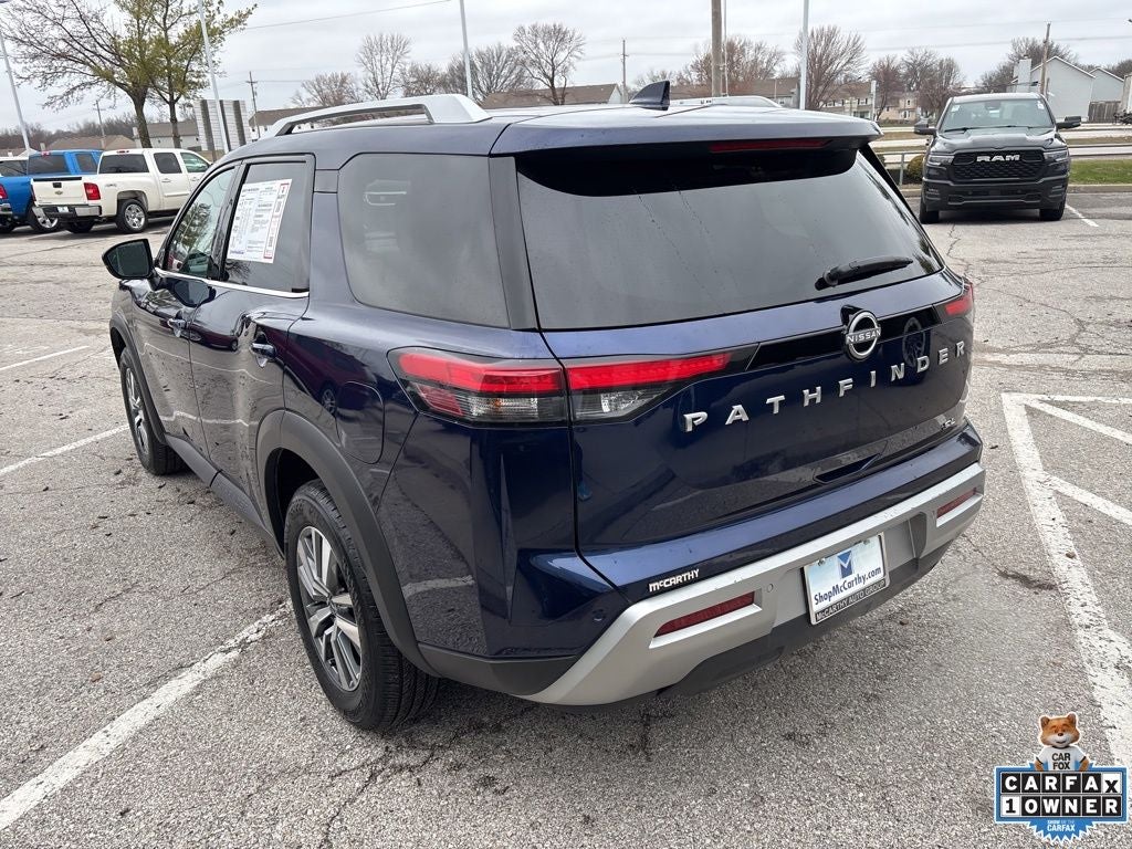 2025 Nissan Pathfinder SL