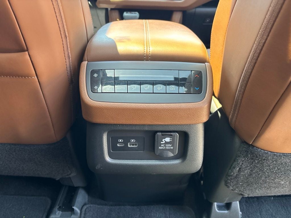 2023 Nissan Pathfinder Platinum